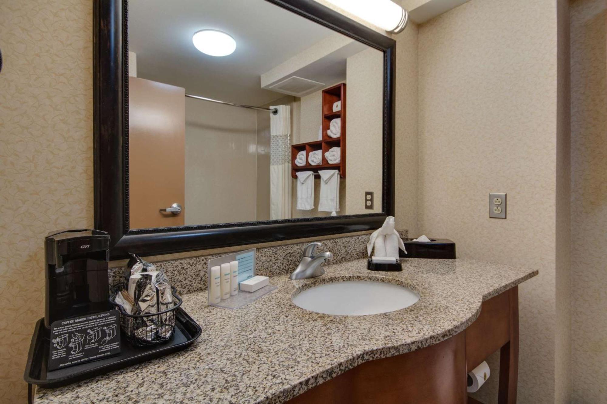 Hampton & Cruces I-25 Hotel